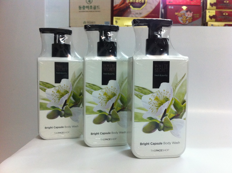 Sữa tắm làm trắng da The Face Shop Hương hoa trà