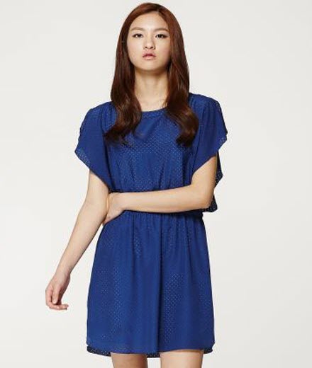 Váy kẻ chấm bi xanh