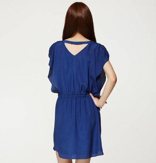 Váy kẻ chấm bi xanh