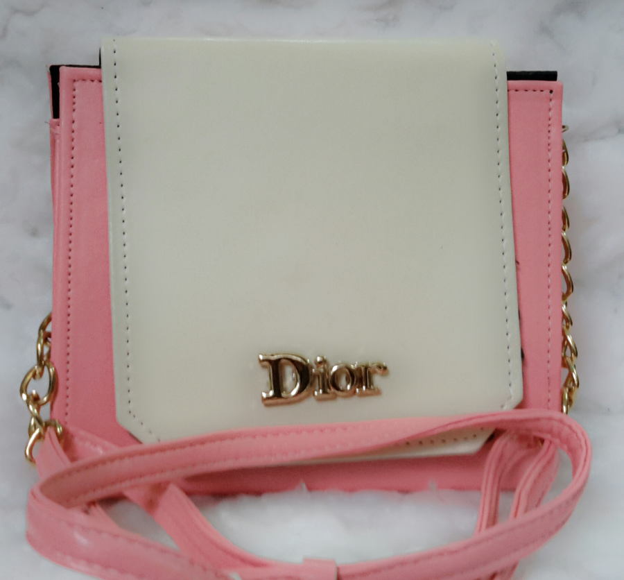 Dior vá