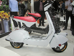 Mocha Vespa 946